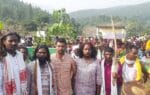 संकट में लुगुबुरु घंटा बाड़ी धोरोम गाढ़, बचाने के लिए आदिवासियों ने निकाली रैली