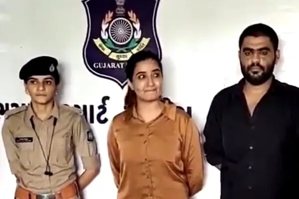CID में तैनात महिला कांस्टेबल शराब तस्करी में गिरफ्तार, पढ़े रोचक जानकारी