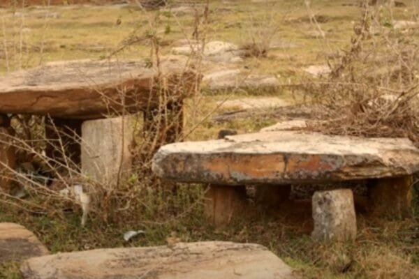 कोंहा बेंजा: उरांव समाज का विशेष मृत्यु संस्कार