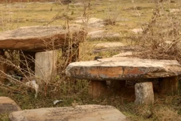 कोंहा बेंजा: उरांव समाज का विशेष मृत्यु संस्कार