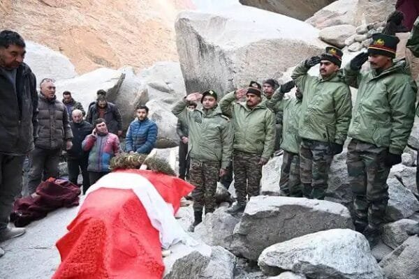 कारगिल में पाकिस्तानी घुसपैठ की सूचना देने वाले चरवाहा ताशी नामग्याल का निधन