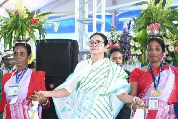 झारग्राम में ‘आदिवासी दिवस’ का भव्य आयोजन, मुख्यमंत्री ने किया उद्घाटन